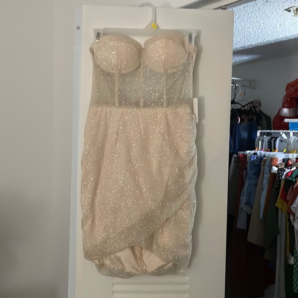 Sparkly sequins body con dress